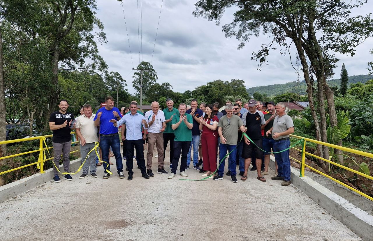 Ponte sobre o Arroio Grande é inaugurada e reforça reconstrução em Arroio do Meio