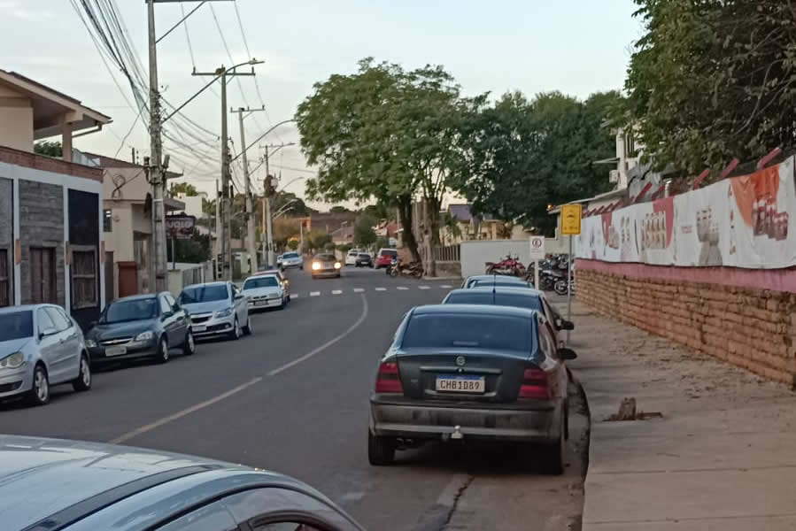 Rua Presidente Vargas terá estacionamento somente de um lado