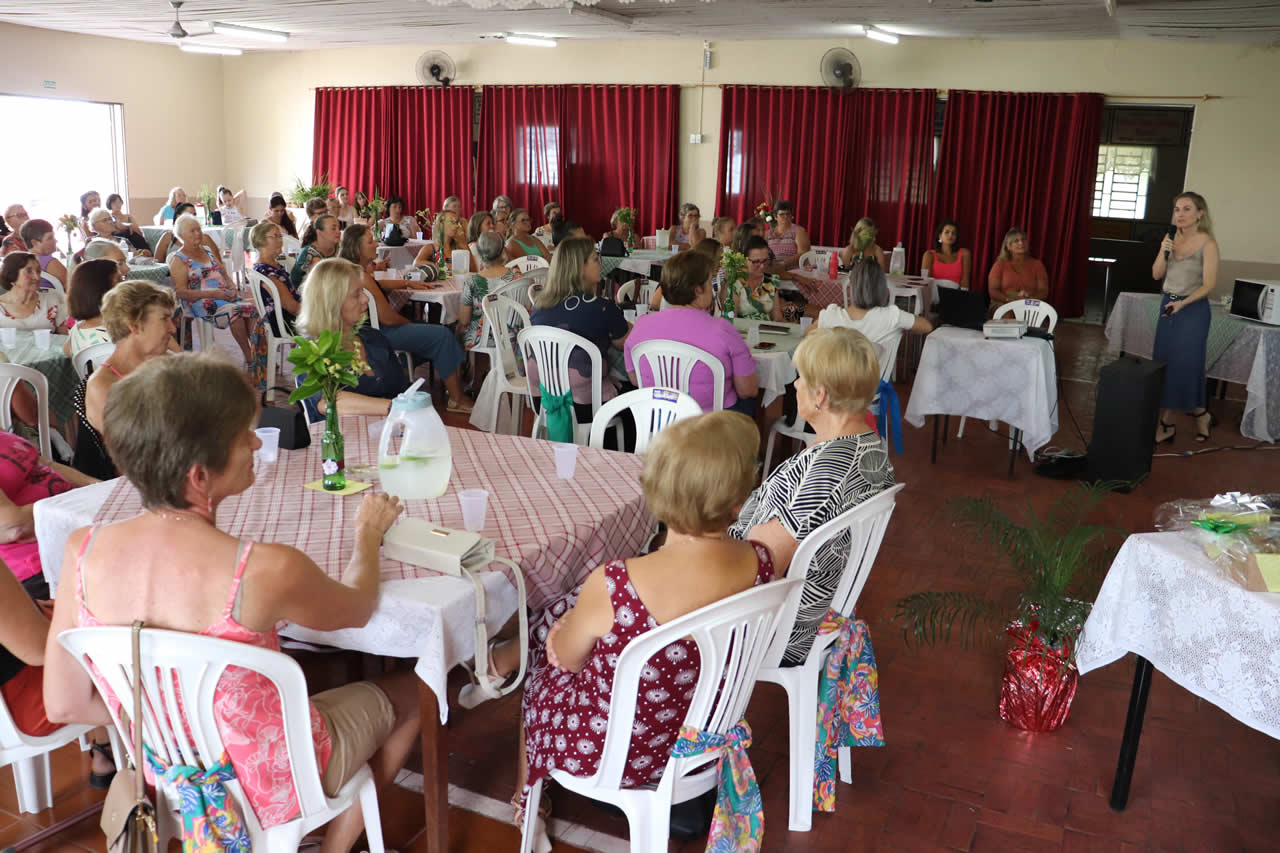 Mulheres de Palmas participam de programação alusiva do Dia da Mulher