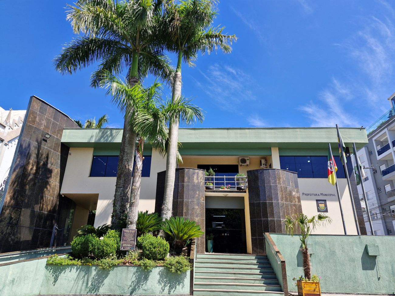 Arroio do Meio abre processos seletivos para Monitor Escolar e Operário Especializado