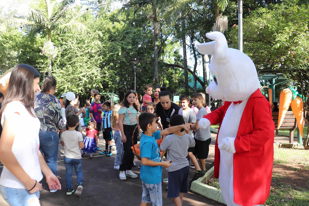 Praça Flores da Cunha recebe programação de Páscoa neste domingo