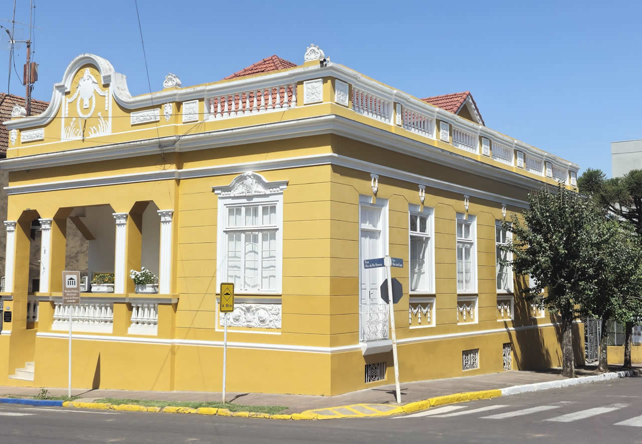 Exposição ‘O Amor e o Tempo’ abre no Dia dos Namorados