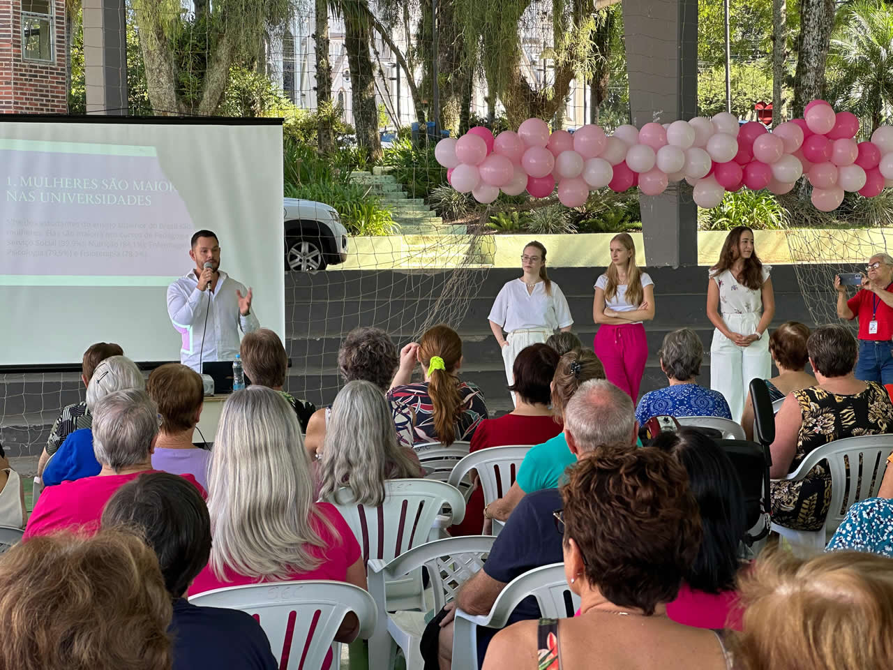 Celebração ao Dia da Mulher atraiu grande público em Arroio do Meio