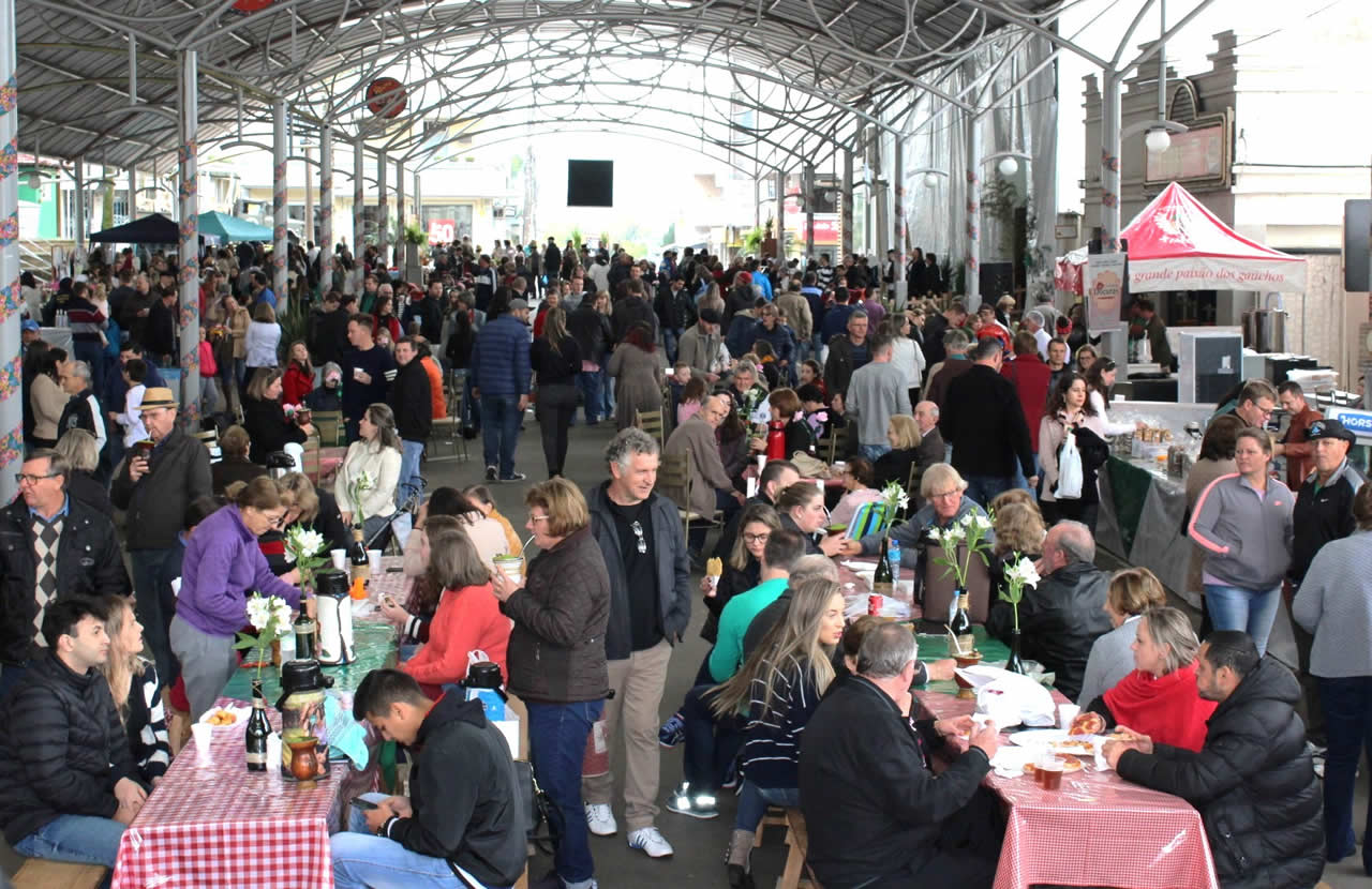 Feira Gastronômica reúne 27 expositores e valoriza os sabores de Arroio do Meio