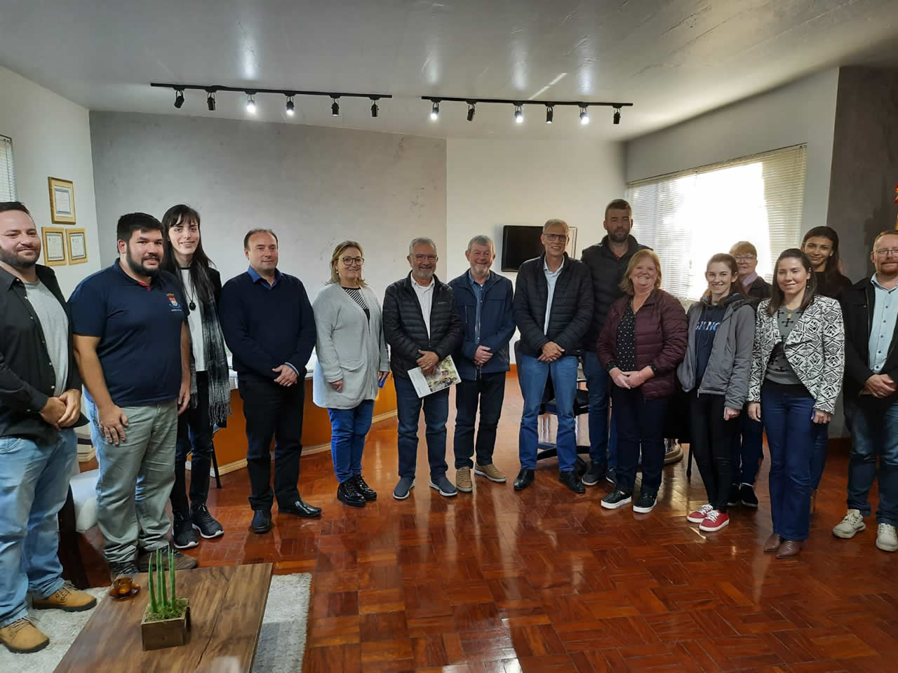 Administração recebe visita de secretários do Estado