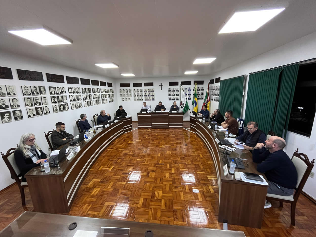 Vereadores aprovam três projetos do Poder Executivo em regime de urgência