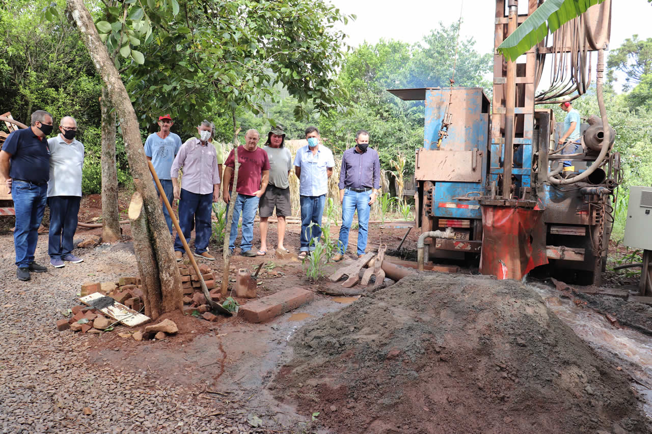 Município aprofunda poço em mais 147 metros