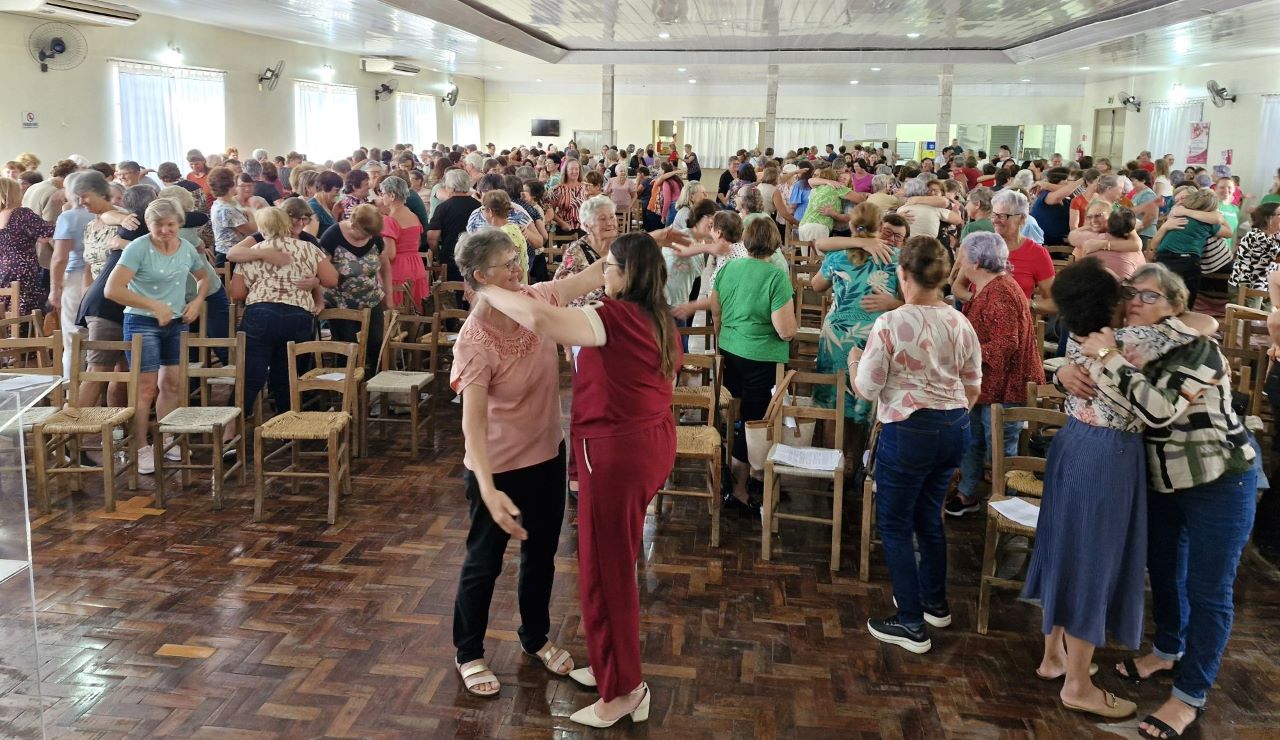 Encontro Intermunicipal reúne cerca de 500 mulheres em Rui Barbosa