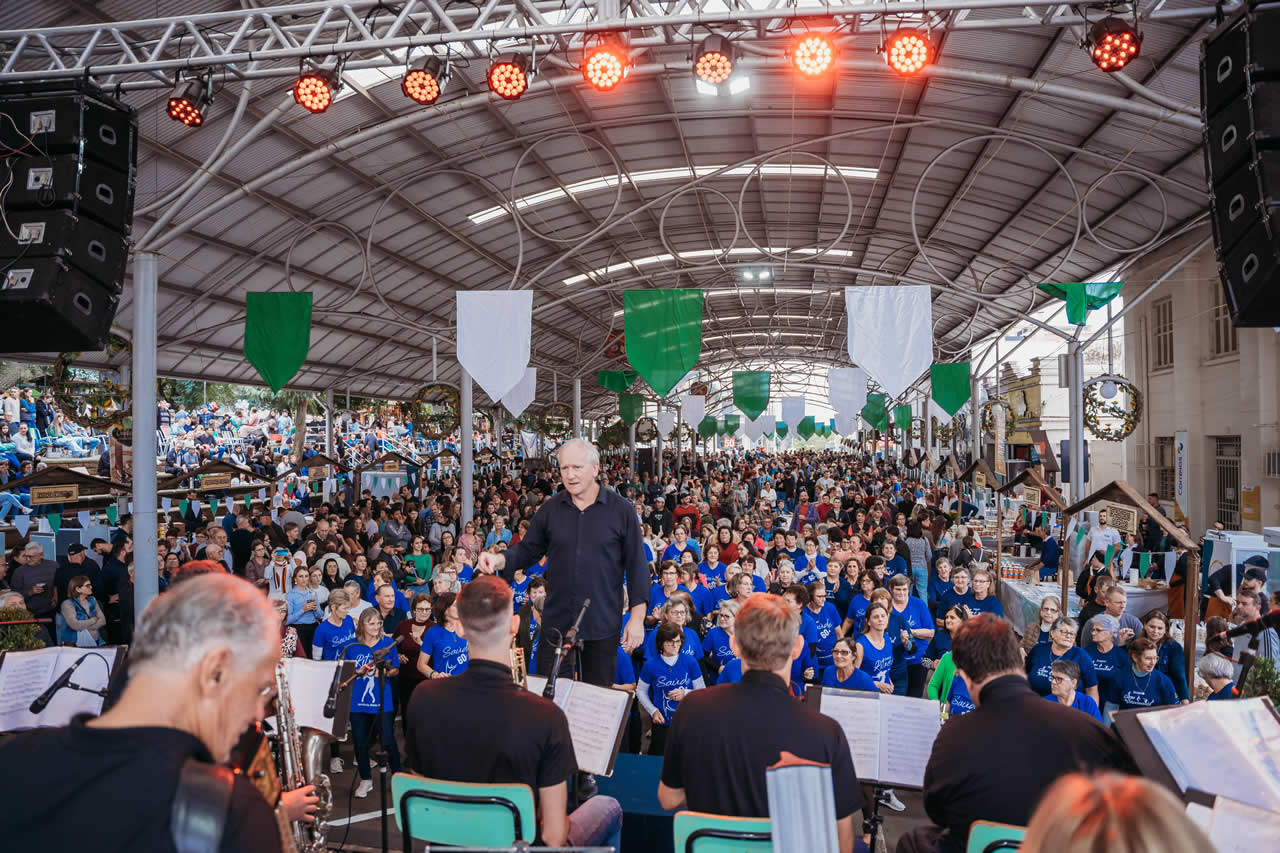 Feira Gastronômica reúne mais de 6 mil pessoas na Rua de Eventos