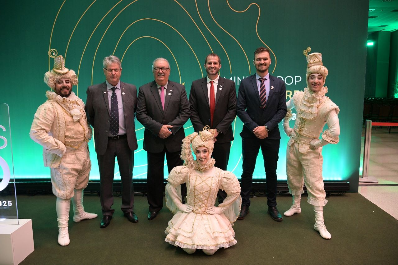 Certel recebe prêmio de excelência em gestão da OCB