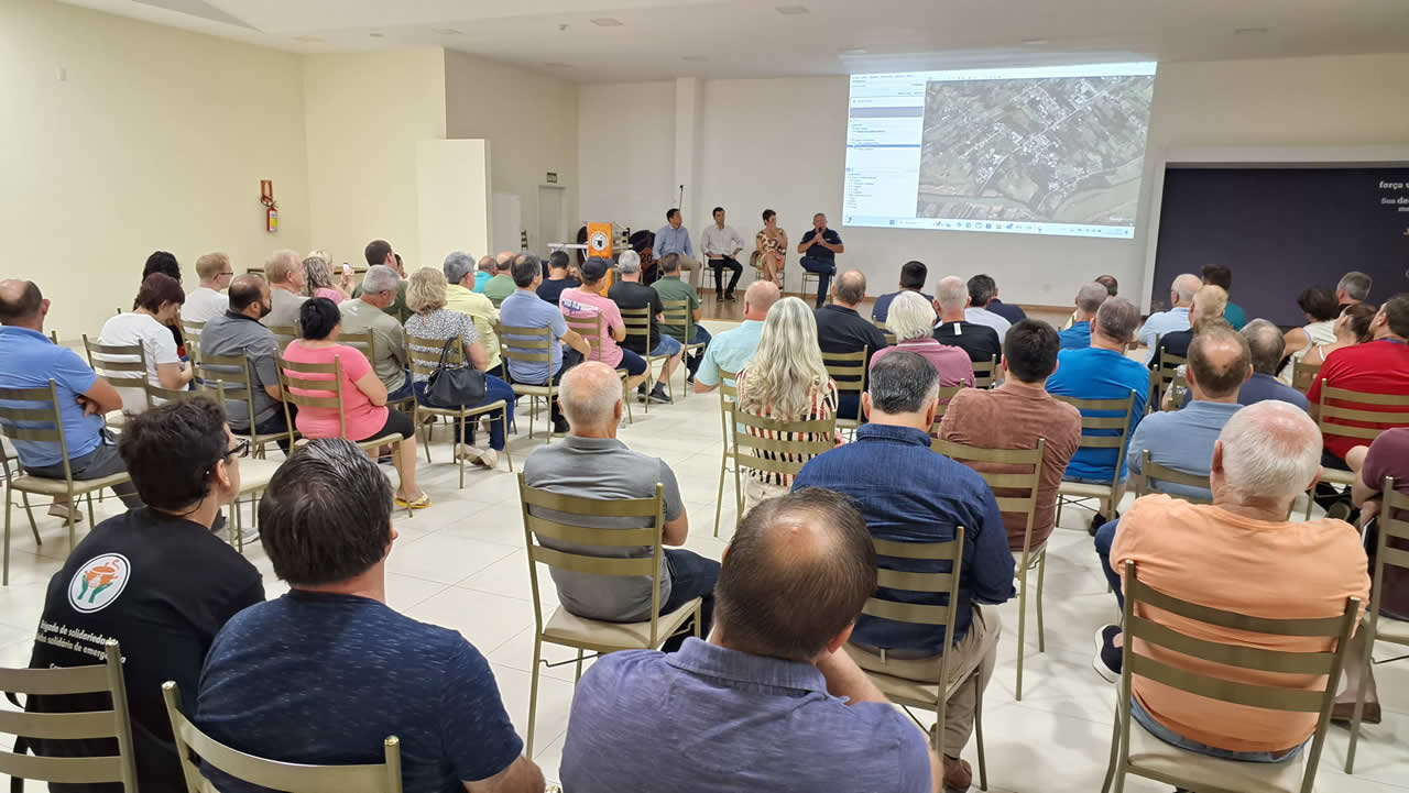 Poder público promove debate comunitário sobre concessão da ERS-130