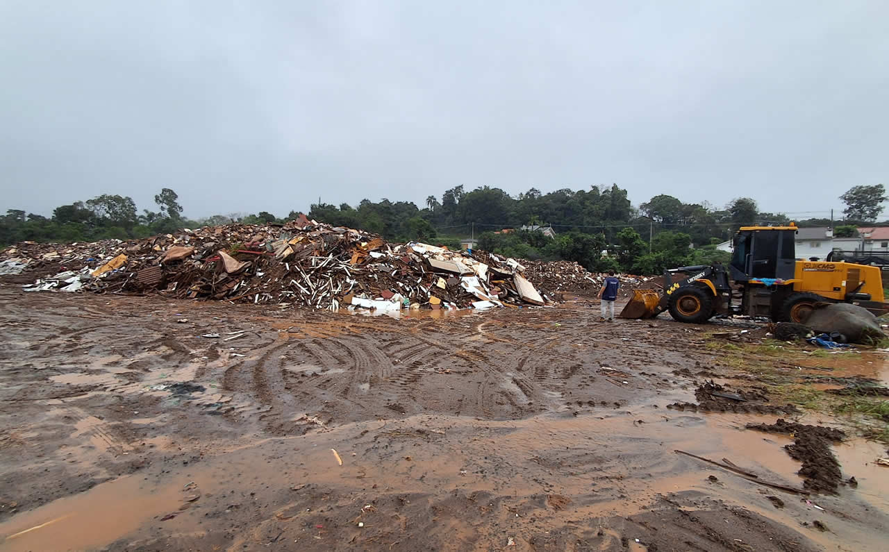 Arroio do Meio já recolheu mais de 35 mil toneladas de resíduos da enchente