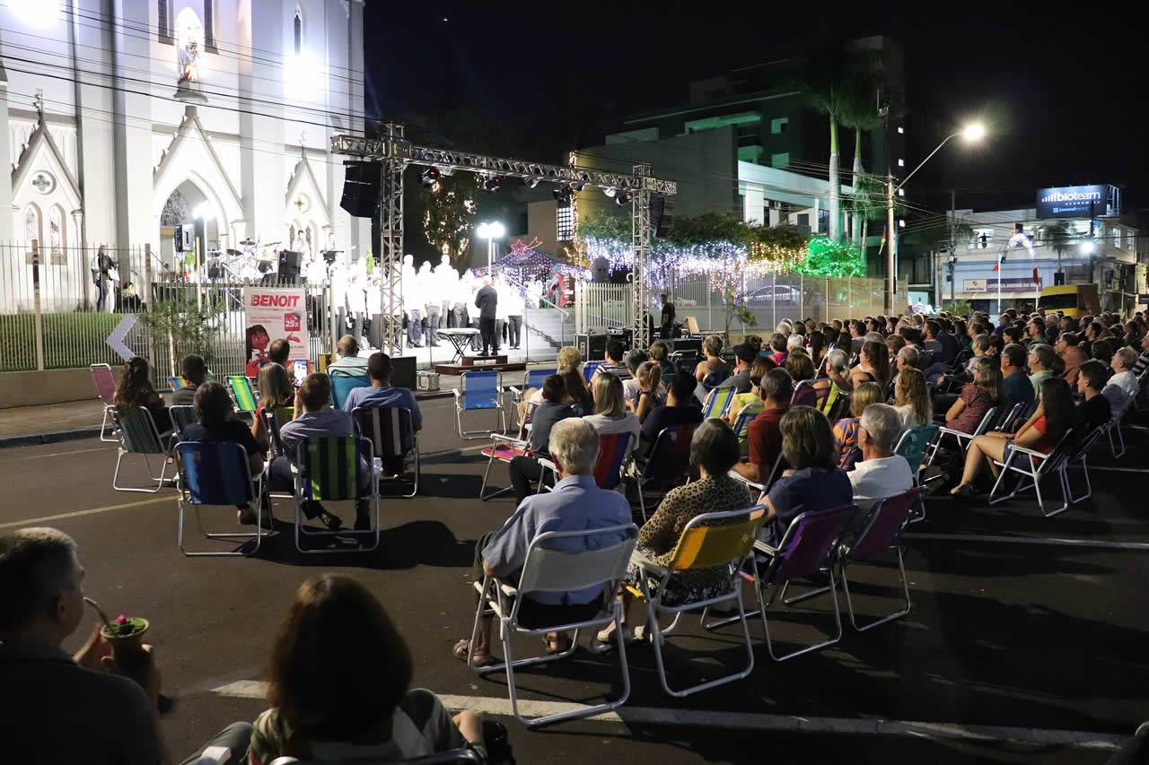 Grande público prestigia Concerto de Natal