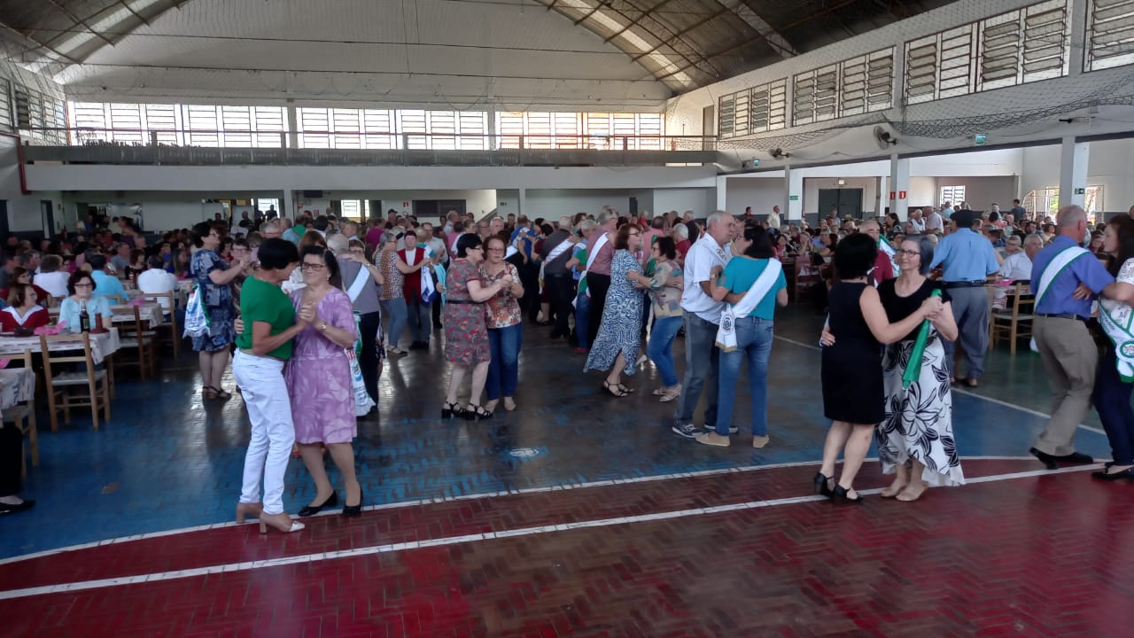 Sábado tem almoço e baile da terceira idade no União de Arroio Grande