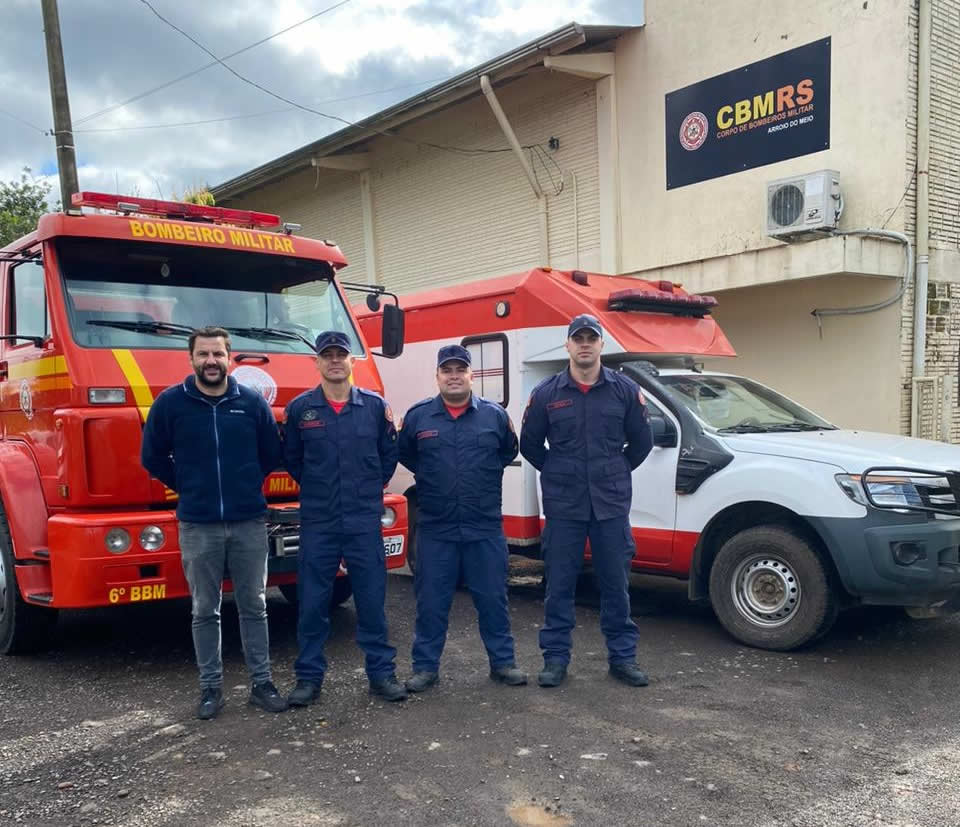 Arroio do Meio cede ambulância resgate para o quartel do Corpo de Bombeiros