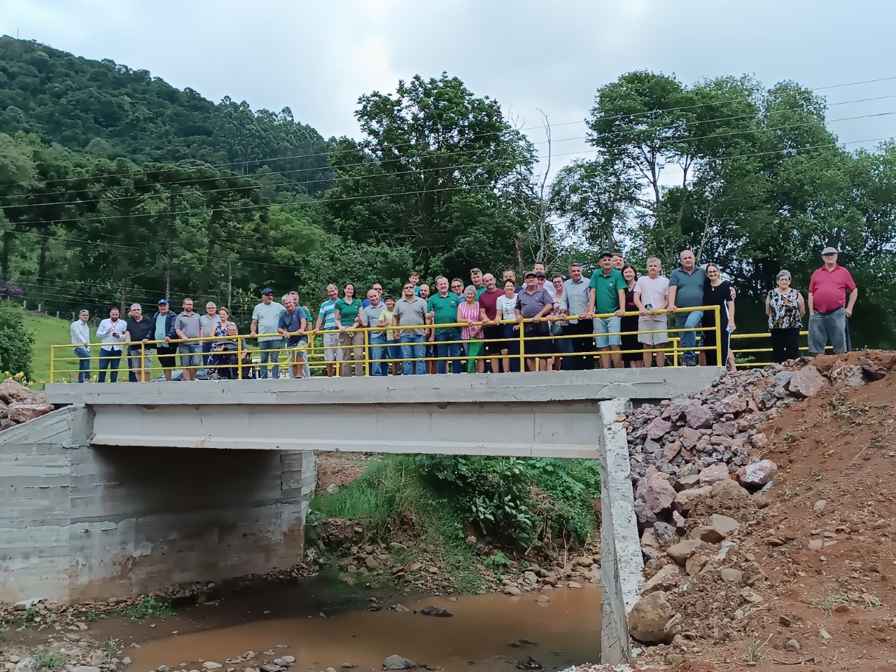 Terceira ponte é inaugurada com a presença de comunidade e autoridades