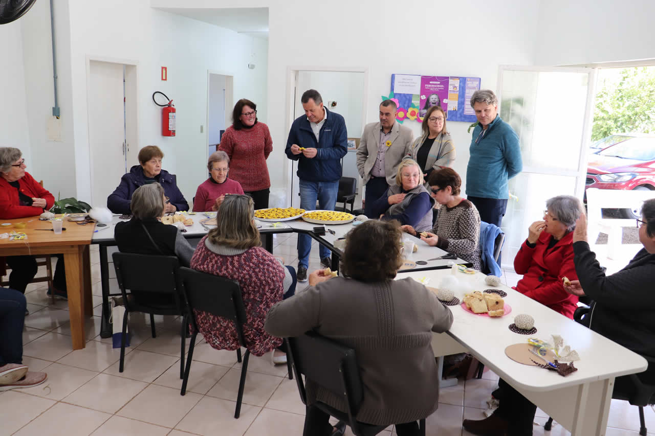 Administração prestigia trabalho do grupo de mulheres de Palmas