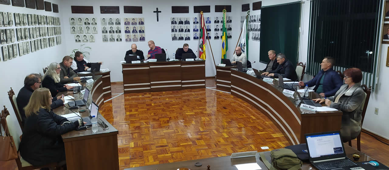 Vereadores aprovam valores para perfuração de poço e realização de gincana