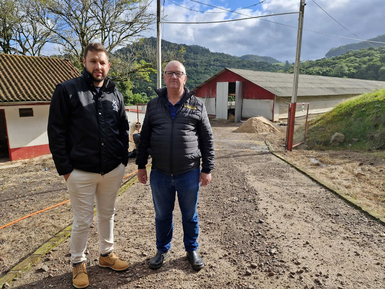 Arroio do Meio auxilia na retomada de granja de ovos férteis