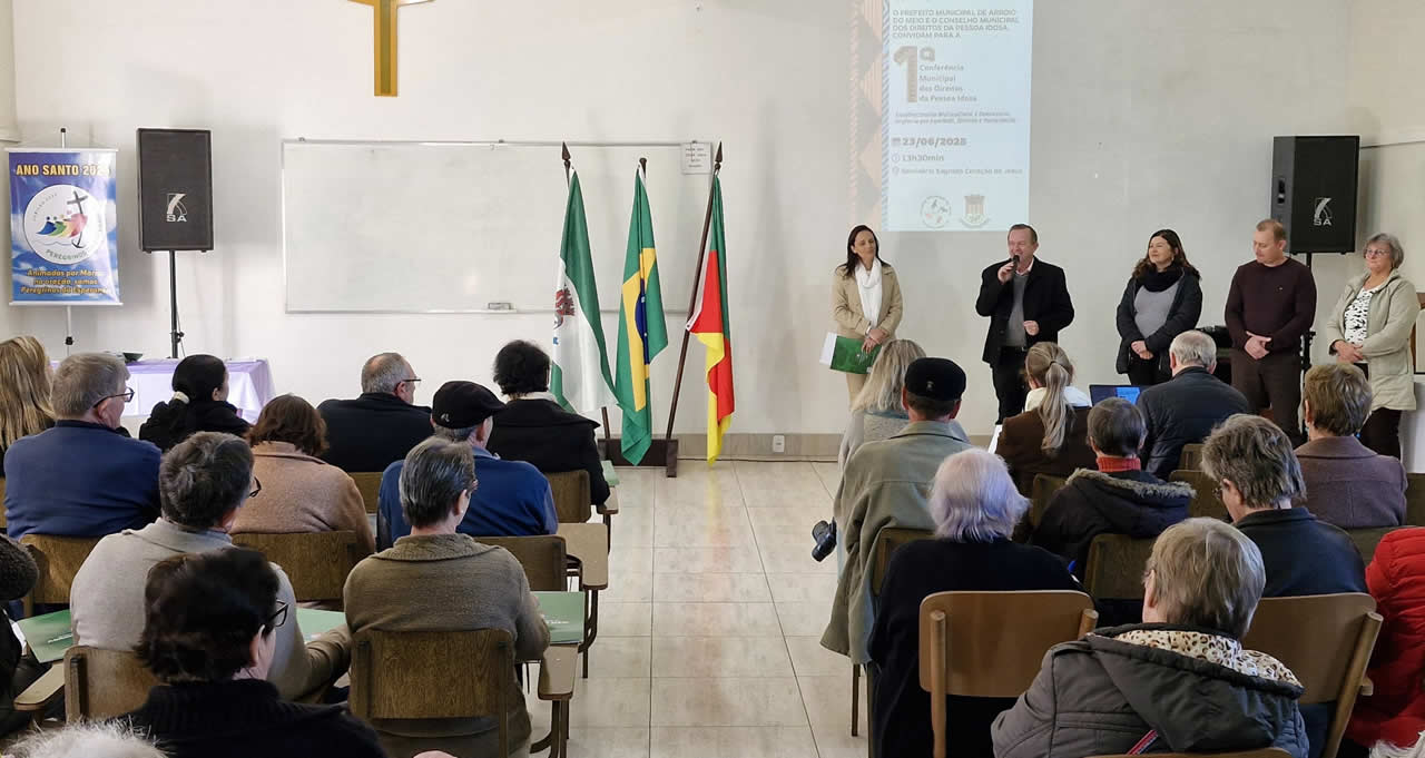 1ª Conferência Municipal debate direitos e protagonismo da pessoa idosa