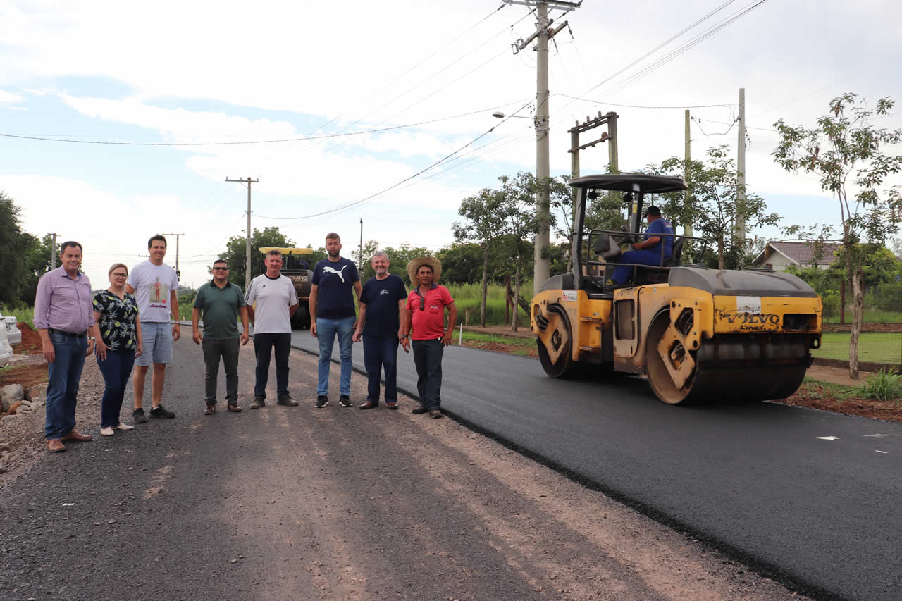 Pavimentação asfáltica na rua D. Pedro II será concluída nesta semana