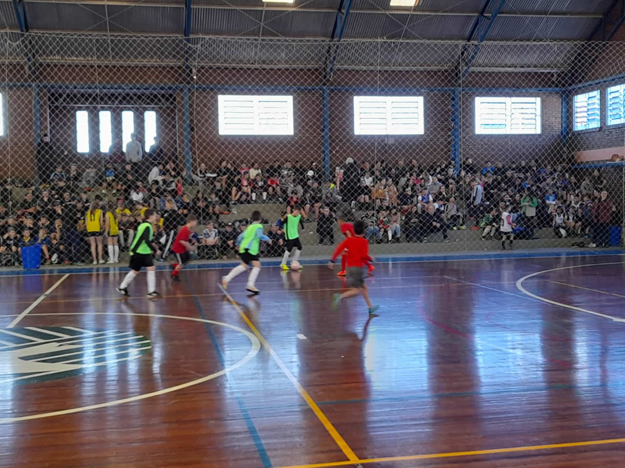 Etapa Voleibol dos Jogos Escolares ocorre nos dias 10 e 11 de novembro