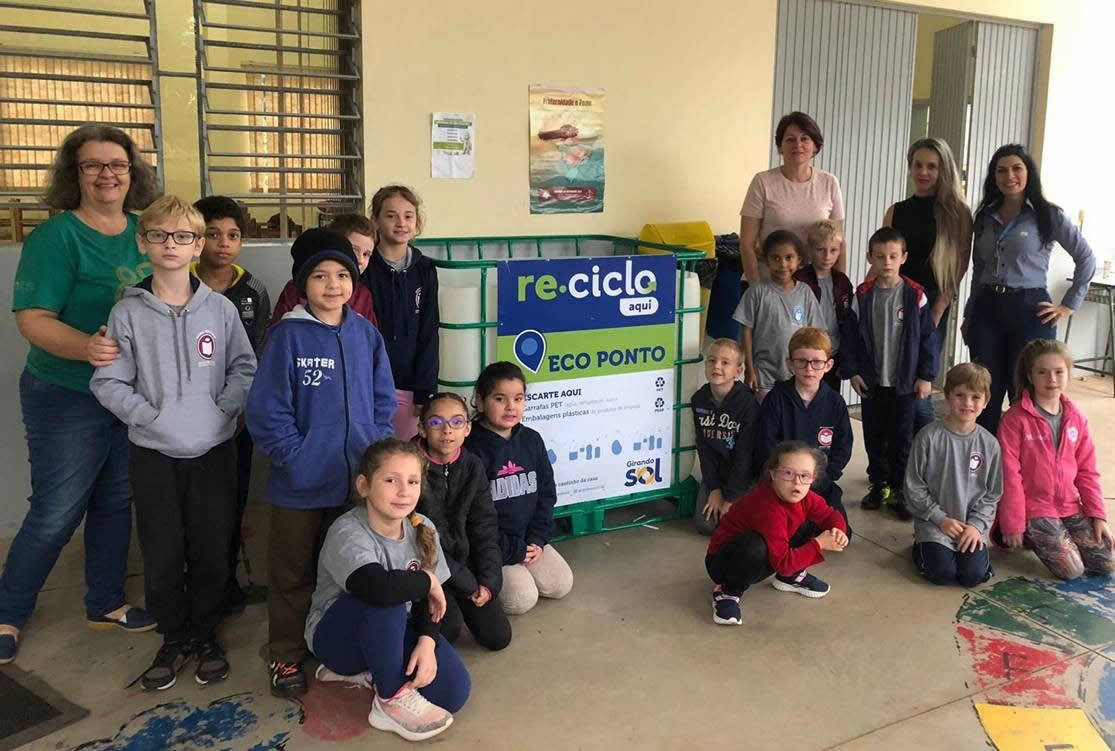 Projeto Re.Ciclo Aqui: Girando Sol instala Ecopontos em mais três escolas e projeto já comemora 1,8 tonelada de plástico reciclado