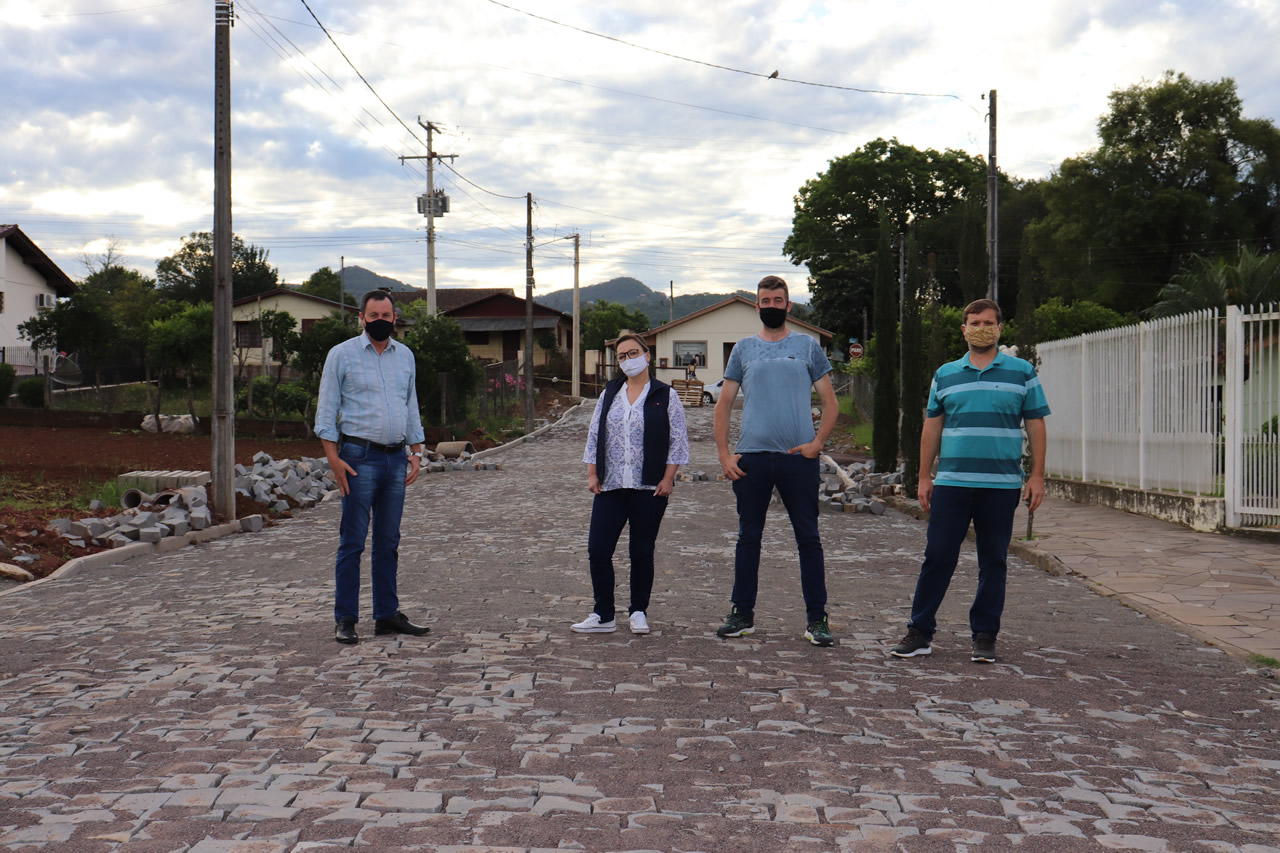 Pavimentações associativas seguem em ritmo acelerado