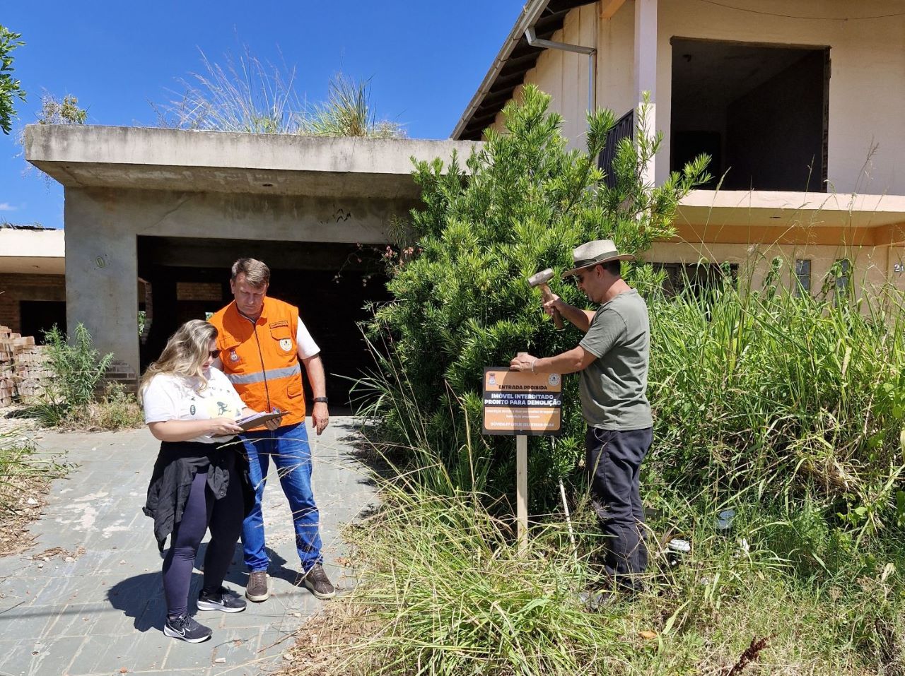 ENCHENTES DE 2023 E 2024: Famílias podem autorizar limpeza de terrenos para ampliar ação em áreas atingidas