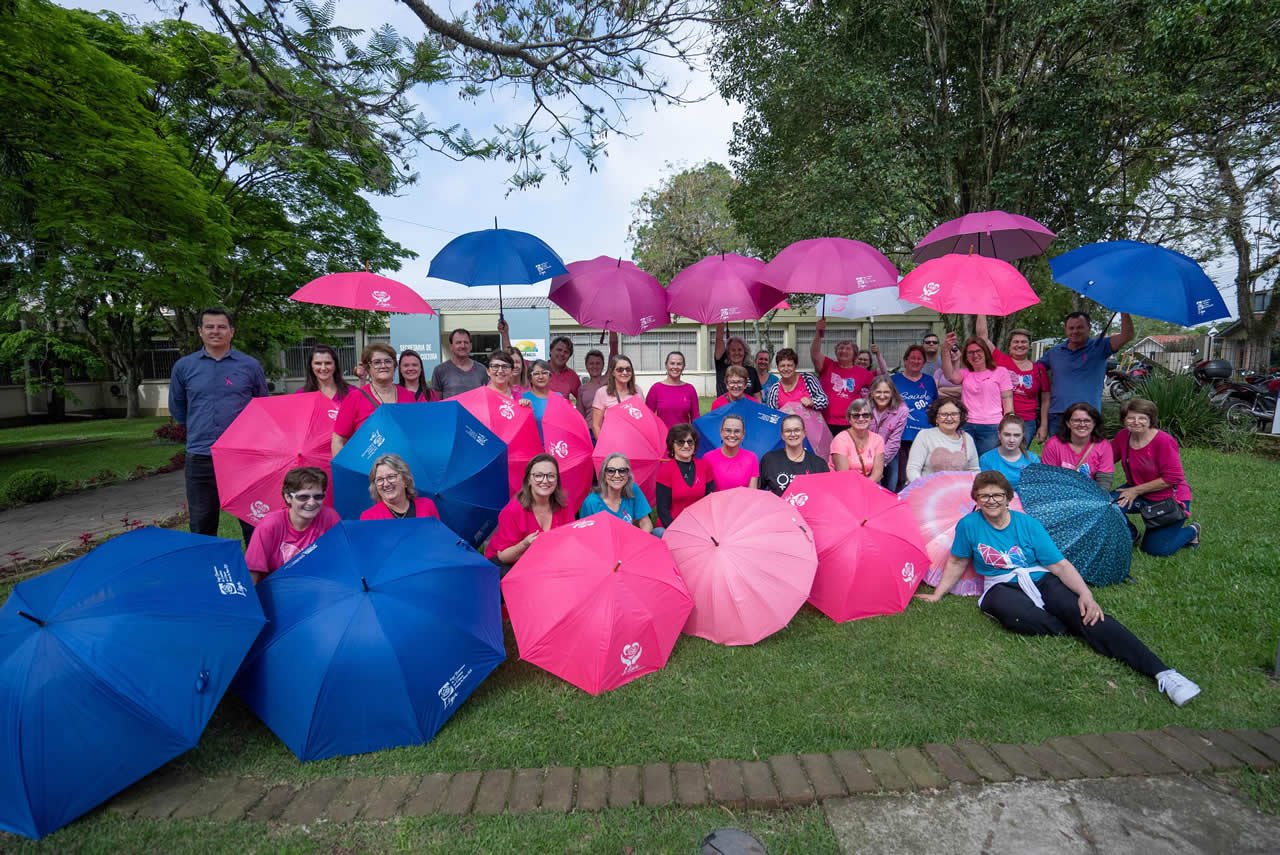 Comunidade prestigia programação alusiva ao Outubro Rosa