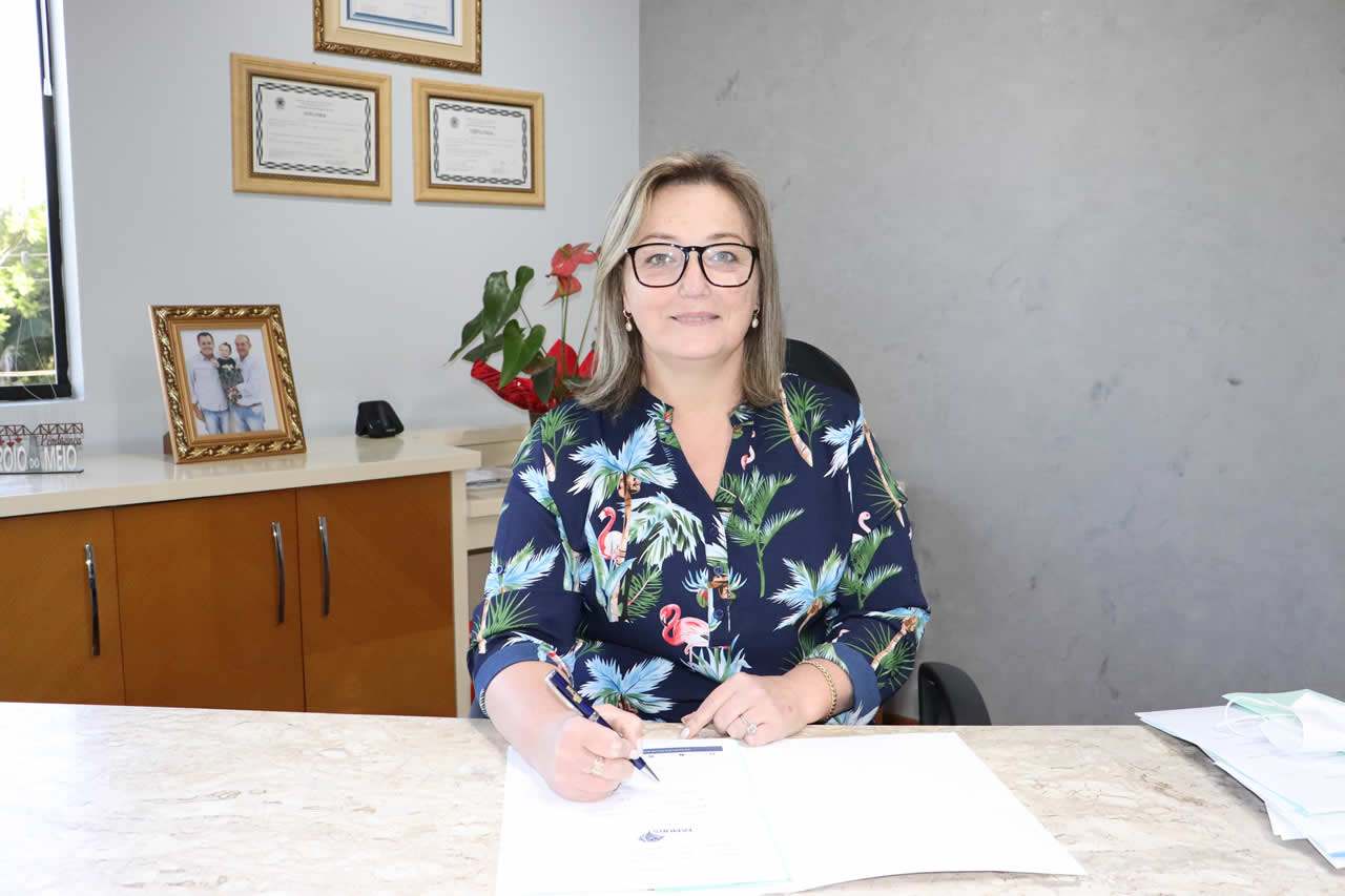 Adriana Meneghini Lermen assume o Executivo