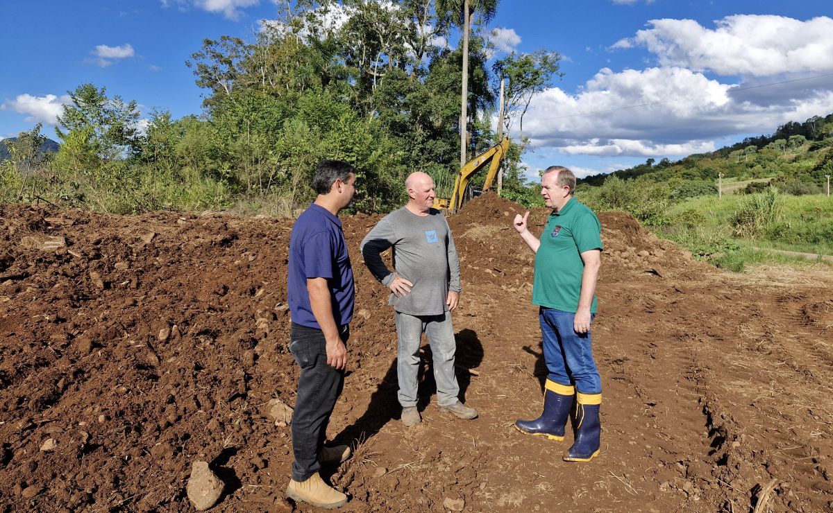 Desassoreamento do Arroio Bicudo avança e reforça segurança para famílias